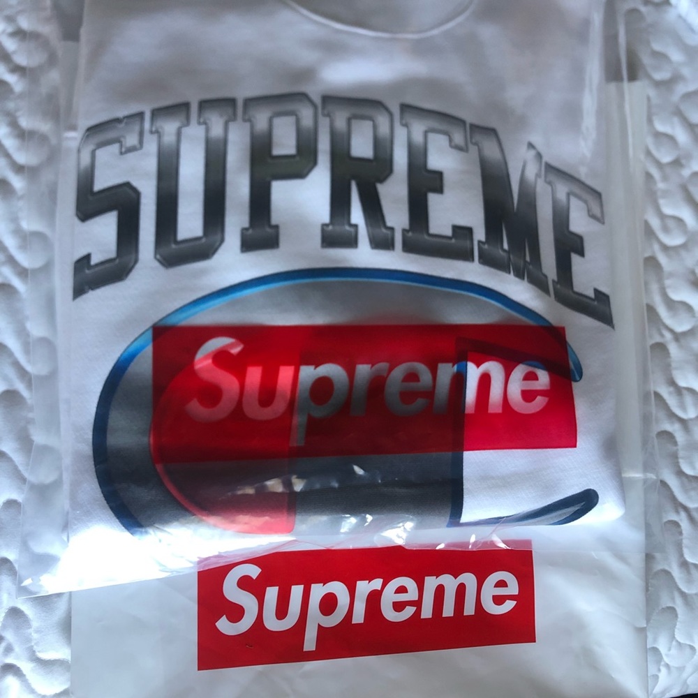 Supreme champion crewneck